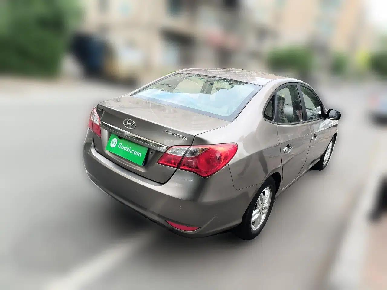 Hyundai Celesta 2011 1.6L Automatic Luxury Version — миниатюра 6