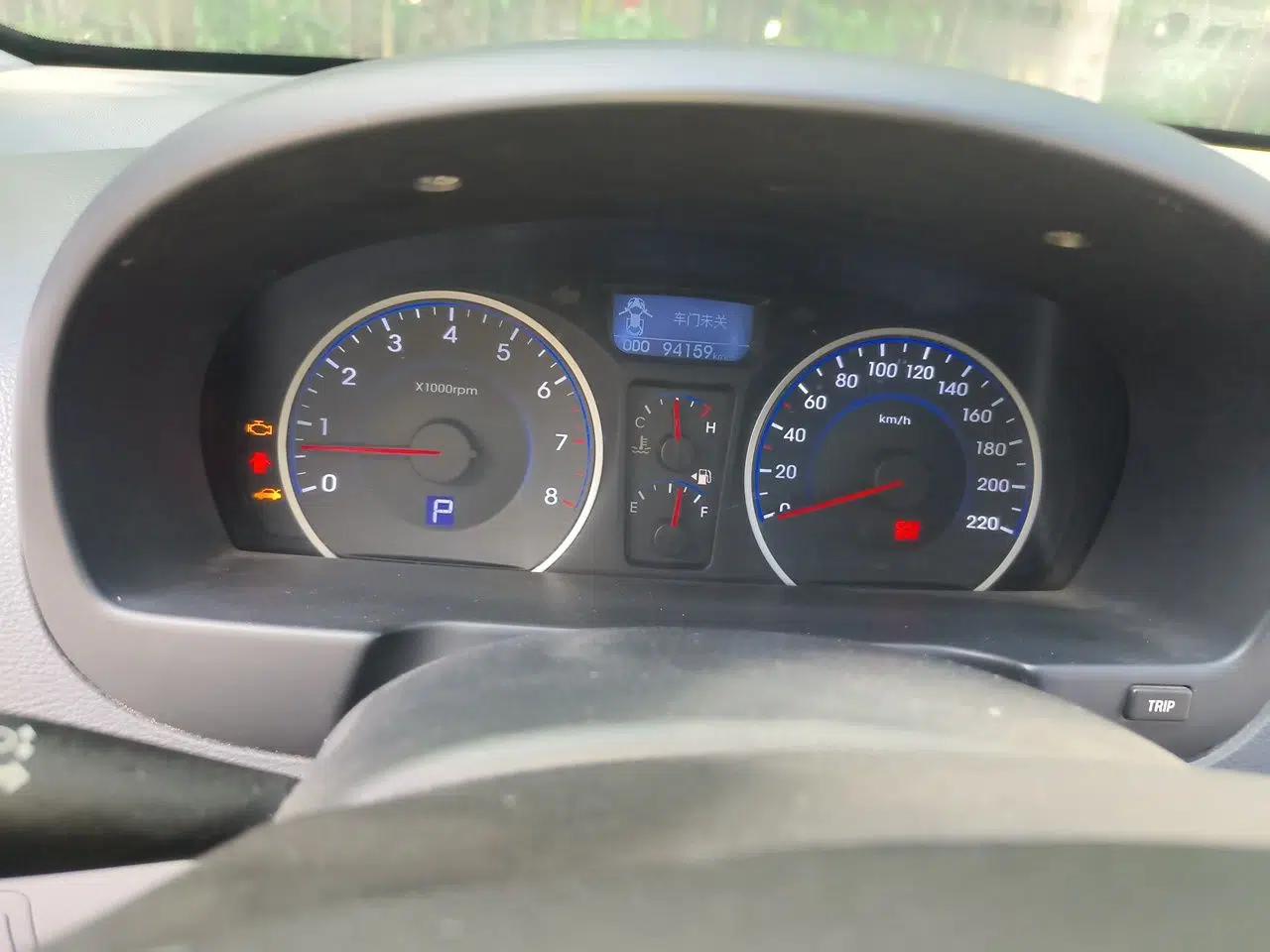 Hyundai Celesta 2011 1.6L Automatic Luxury Version — миниатюра 12