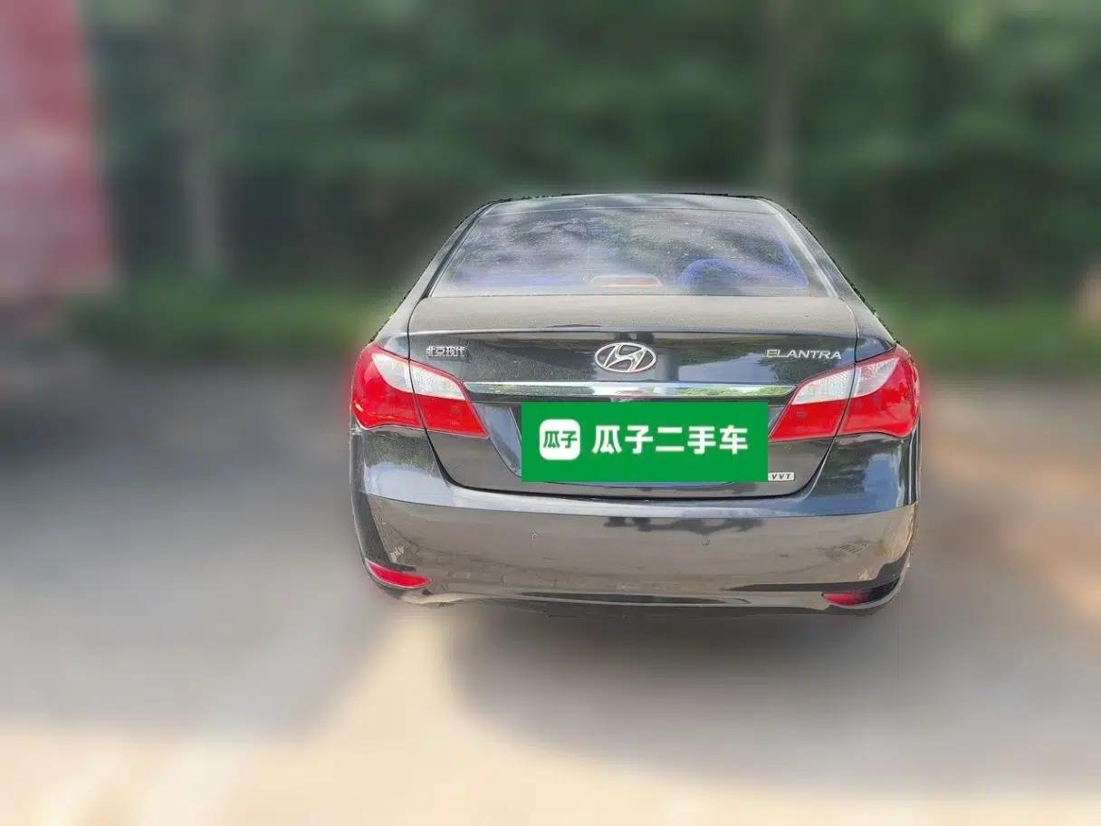 Hyundai Celesta 2011 1.6L Automatic Luxury Version — миниатюра 5