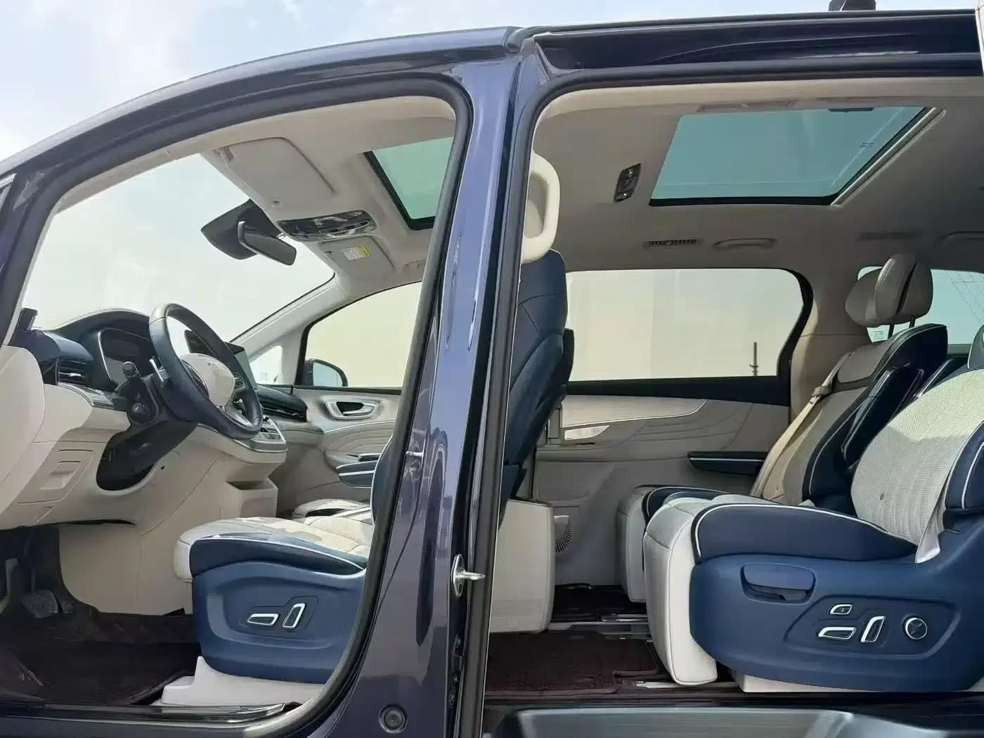 Roewe iMAX8 2021 400TGI Supreme Series Premium Edition — миниатюра 4