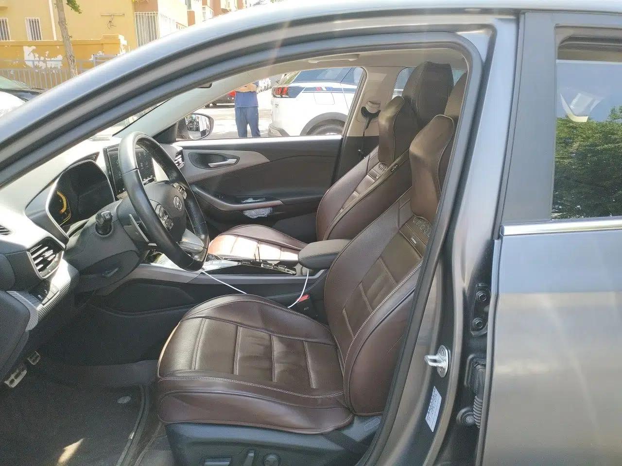 Hyundai Lafesta Electric 2020 GLX ZhiJie Edition — миниатюра 16