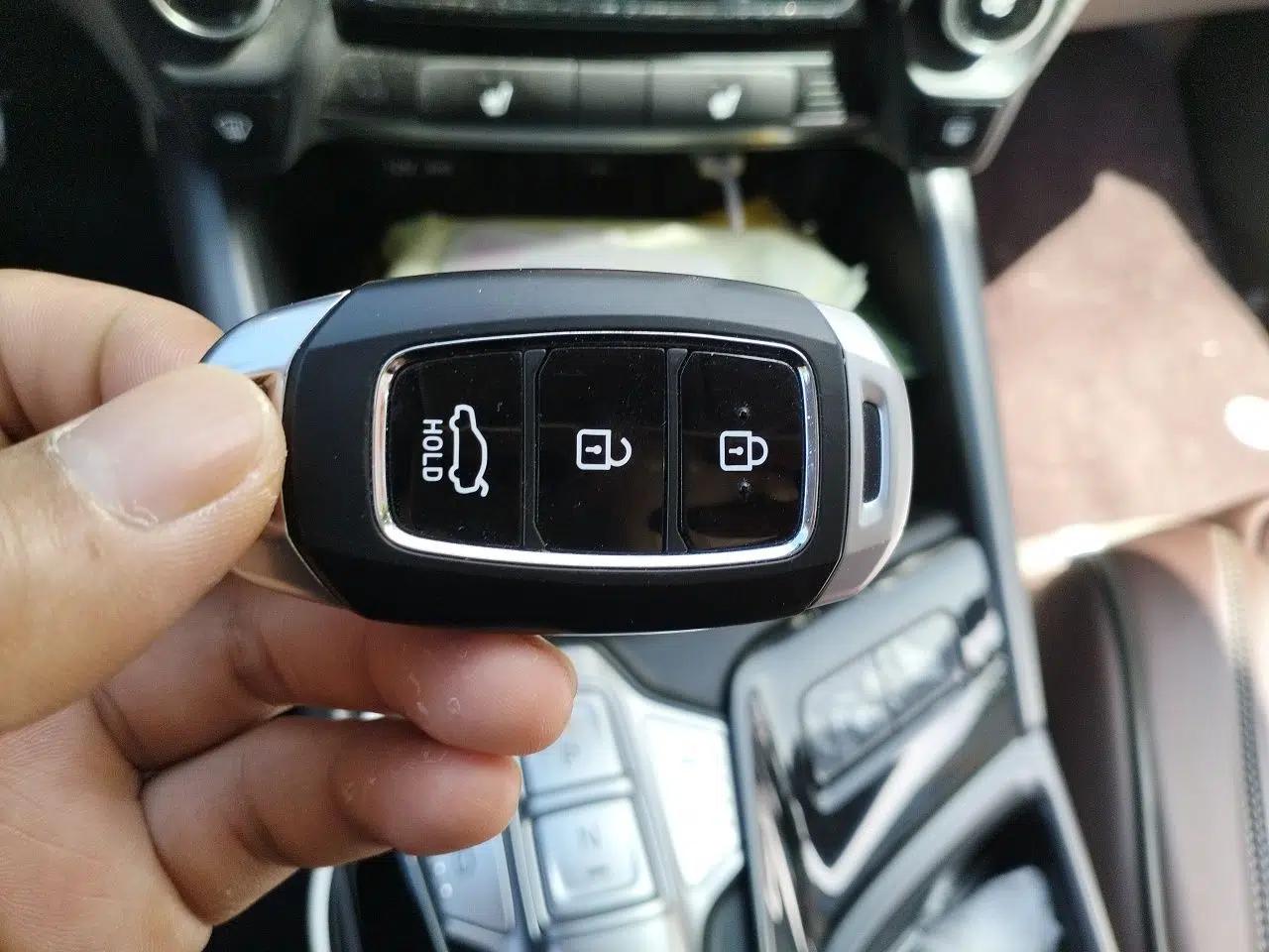 Hyundai Lafesta Electric 2020 GLX ZhiJie Edition — миниатюра 9