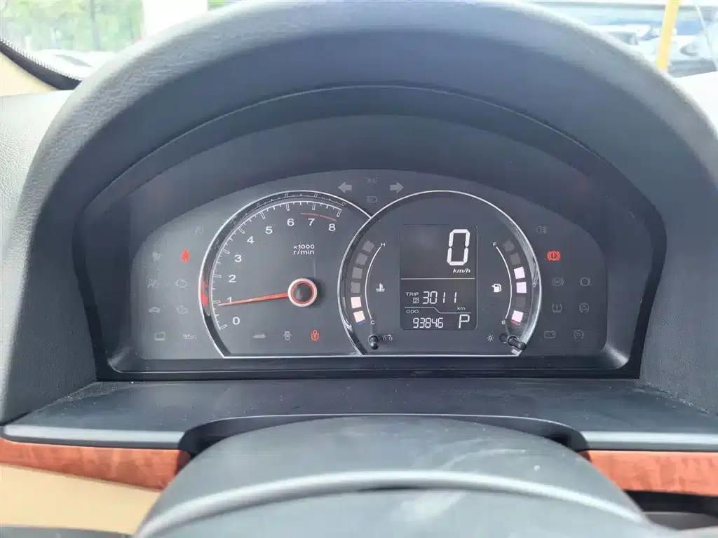 Roewe 350 2012 1.5L Automatic Smart Value Edition — миниатюра 13