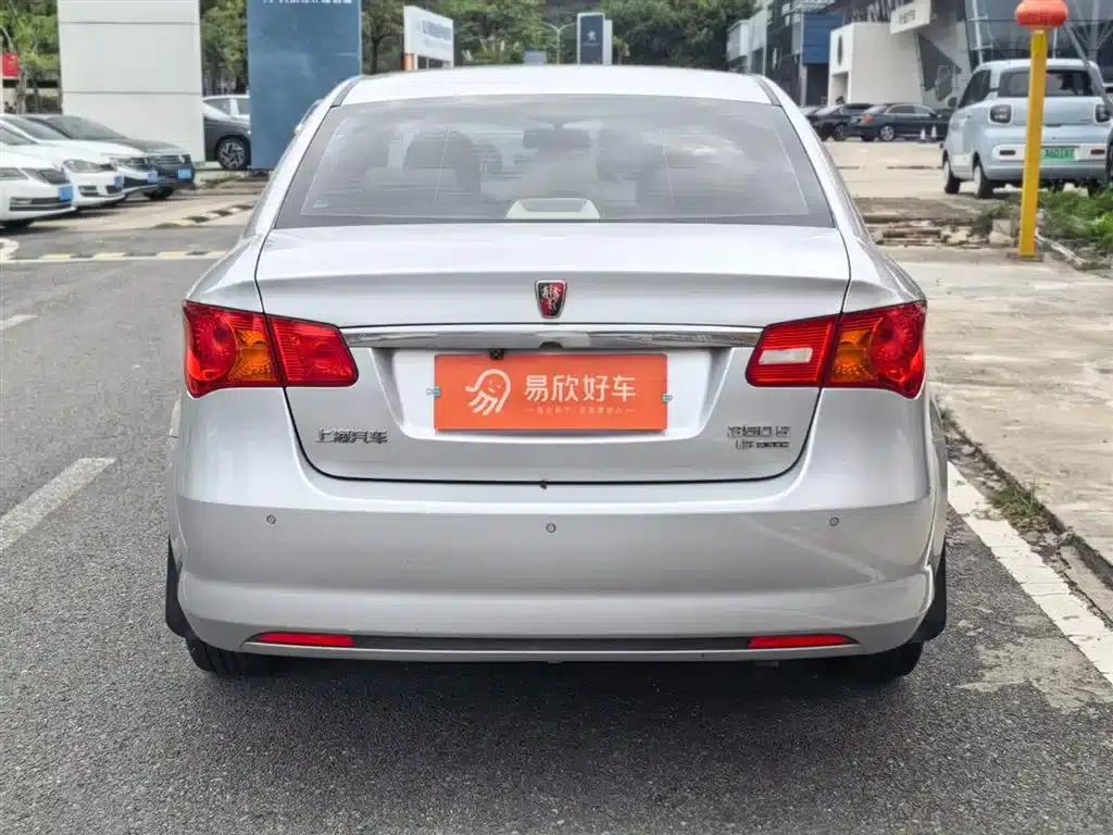 Roewe 350 2012 1.5L Automatic Smart Value Edition — миниатюра 8