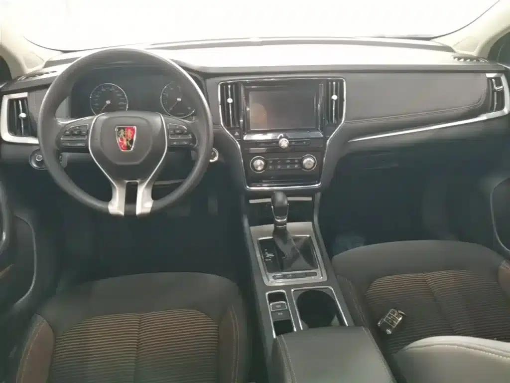 Roewe i6 Classic 2019 PLUS 1.6L CVT 4G Connected Luxury Edition — миниатюра 10