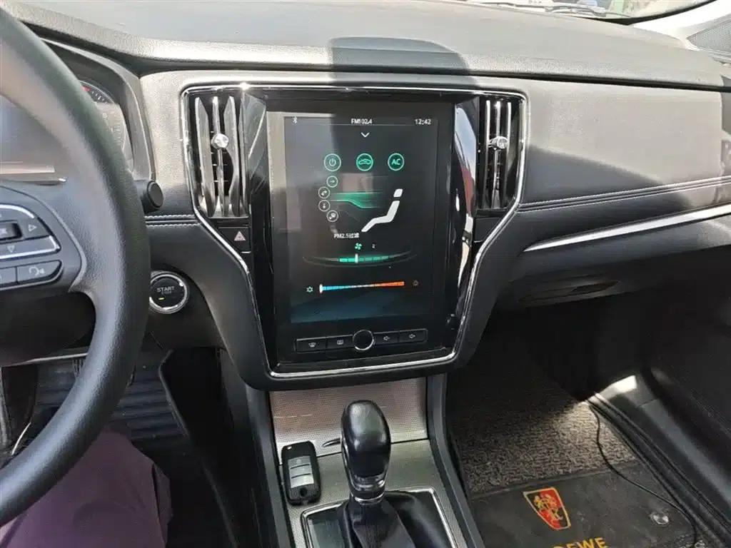Roewe i6 Classic 2020 PLUS 1.6L CVT 4G Connected Glory Holographic Edition — миниатюра 13