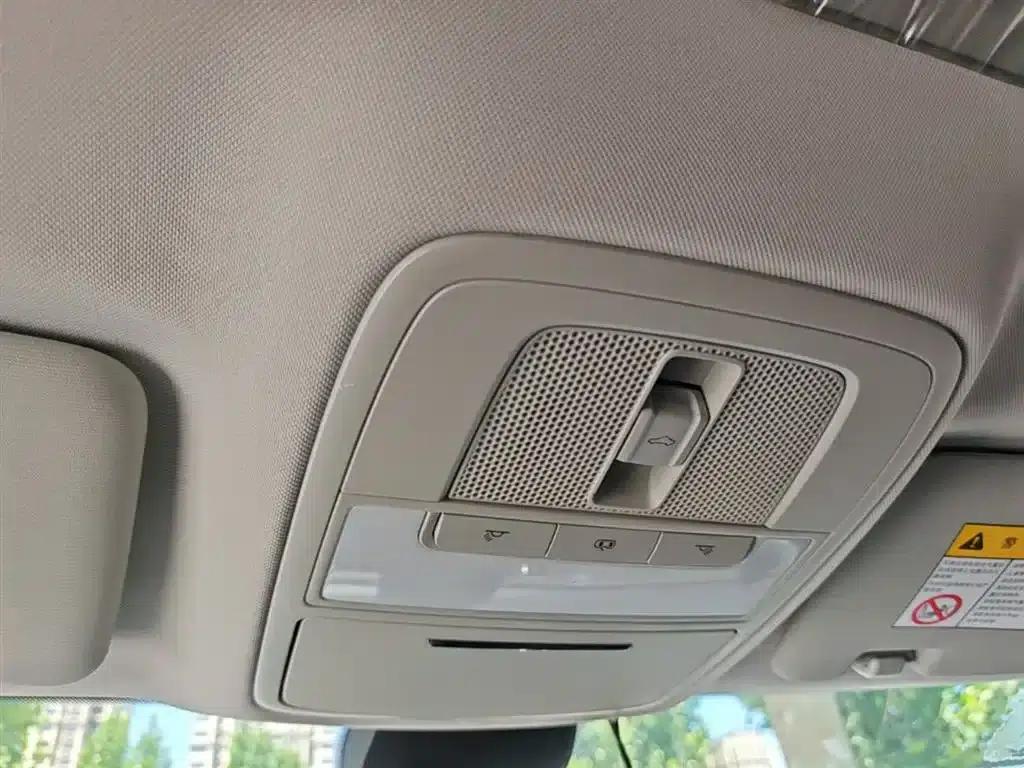 Roewe i6 Classic 2020 PLUS 1.6L CVT 4G Connected Glory Holographic Edition — миниатюра 18