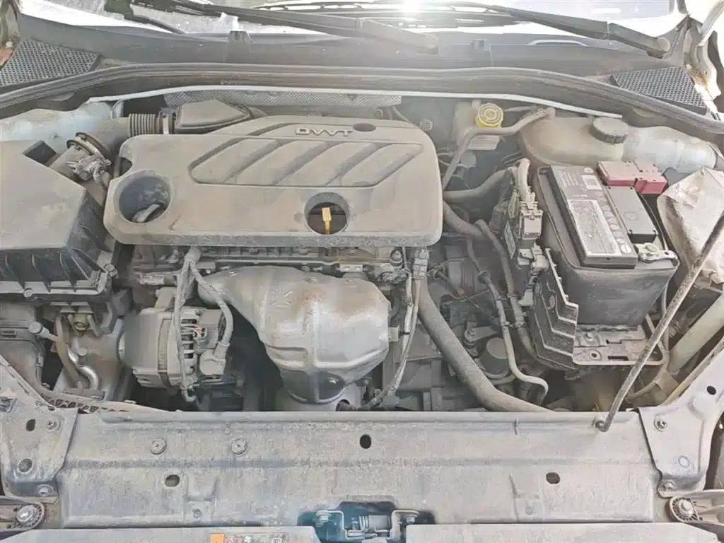 Roewe i6 Classic 2020 PLUS 1.6L CVT 4G Connected Glory Holographic Edition — миниатюра 20