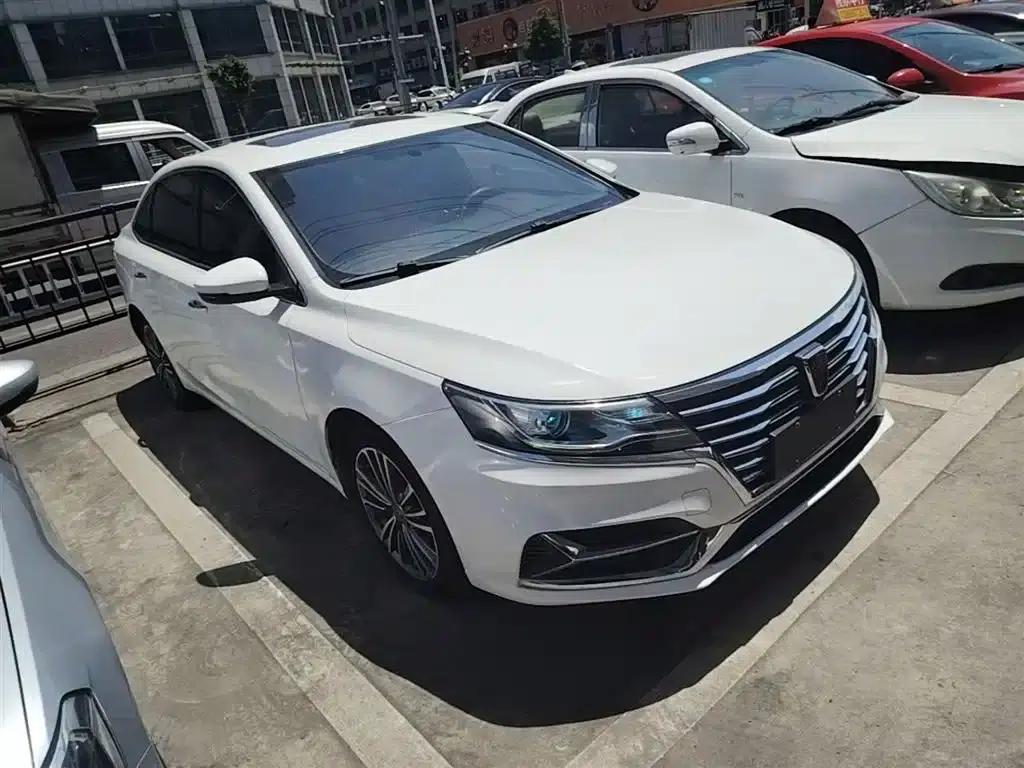 Roewe i6 Classic 2020 PLUS 1.6L Manual 4G Connected Glory Flagship Edition — миниатюра 4