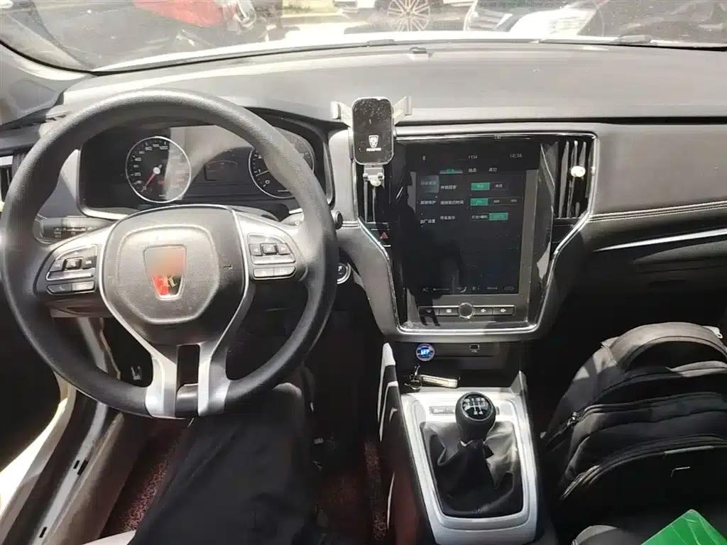 Roewe i6 Classic 2020 PLUS 1.6L Manual 4G Connected Glory Flagship Edition — миниатюра 10