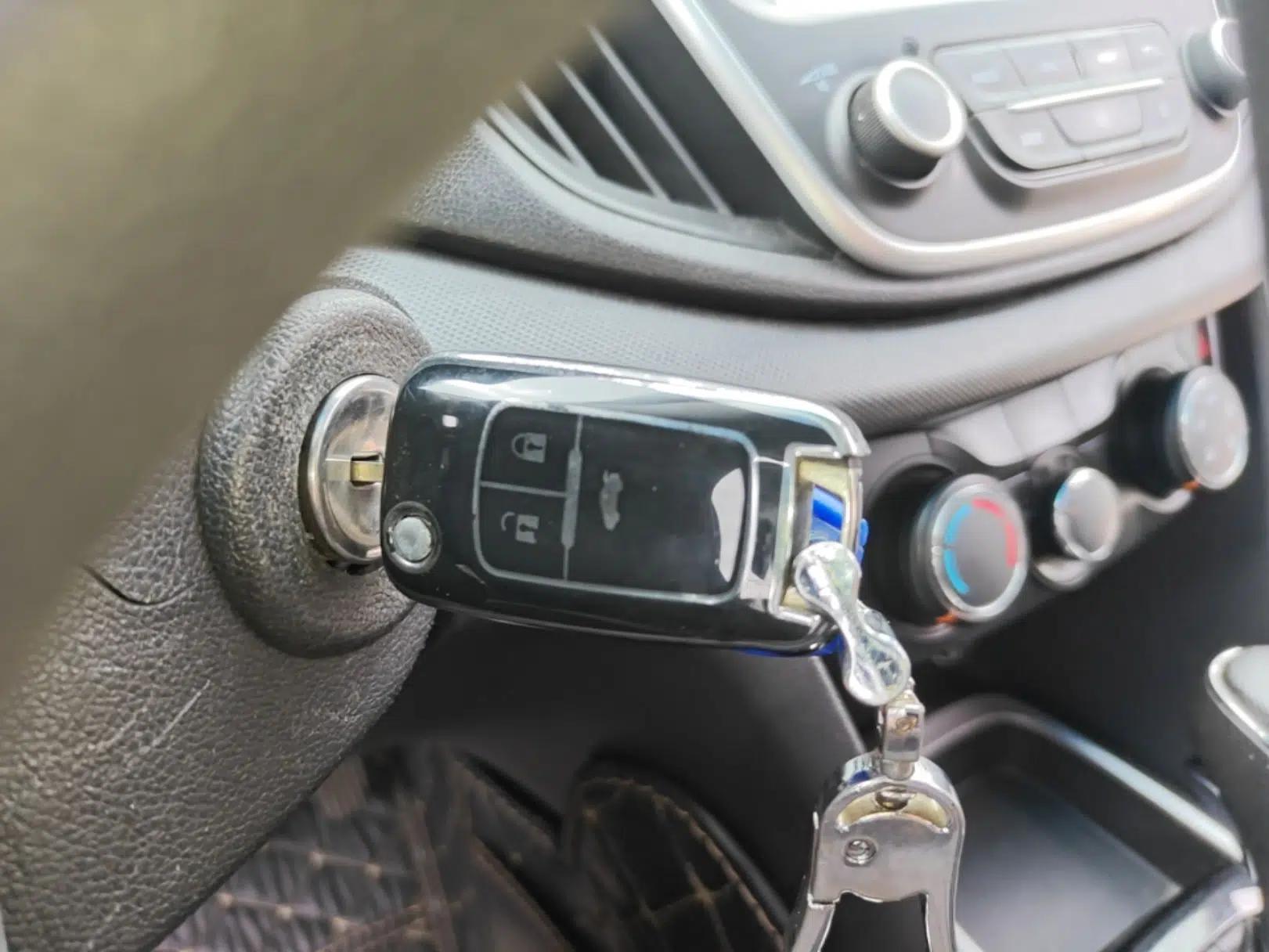Chevrolet Cavalier 2019 320 Automatic Enjoyment with Sunroof — миниатюра 12