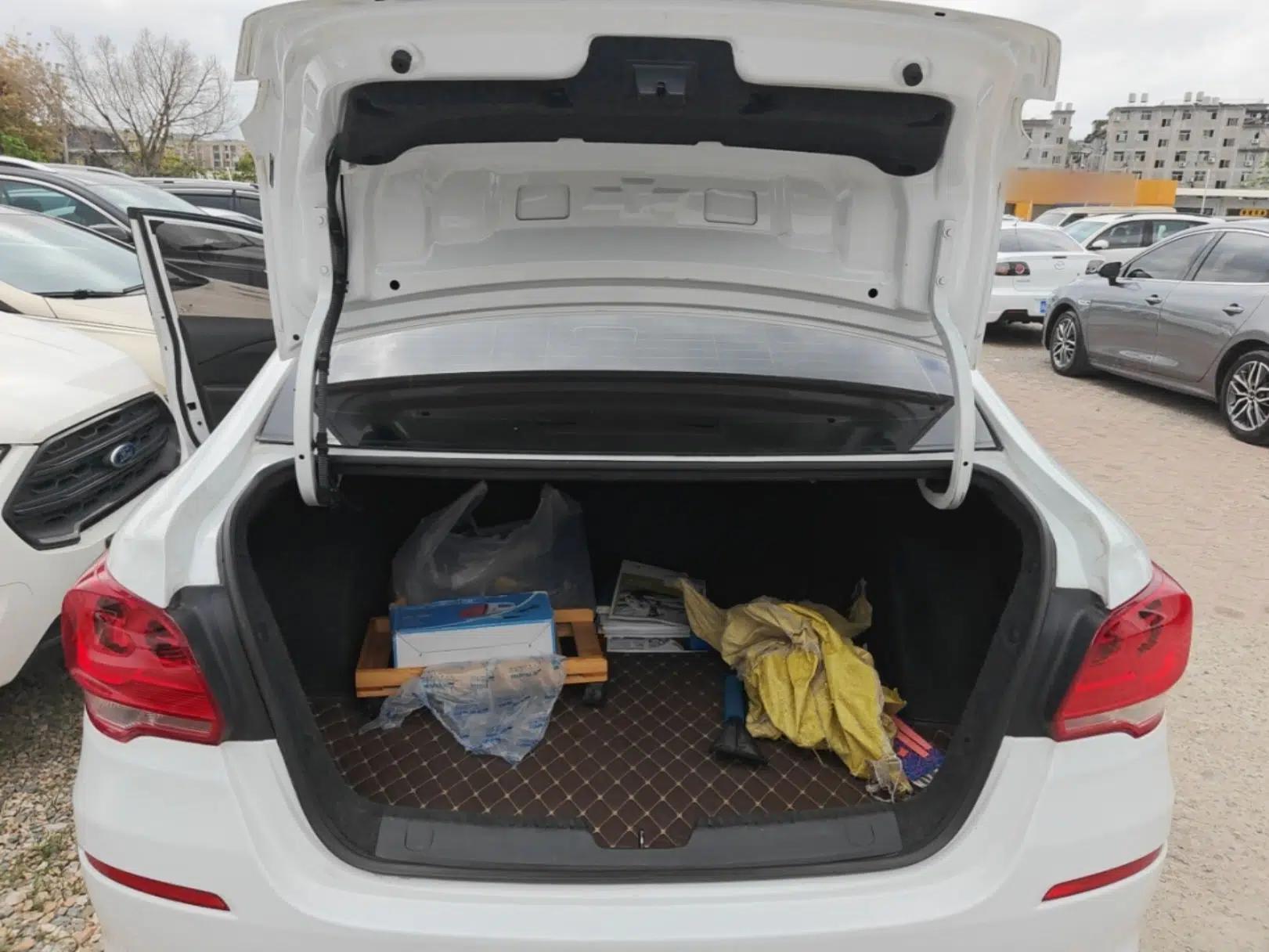 Chevrolet Cavalier 2019 320 Automatic Enjoyment with Sunroof — миниатюра 22