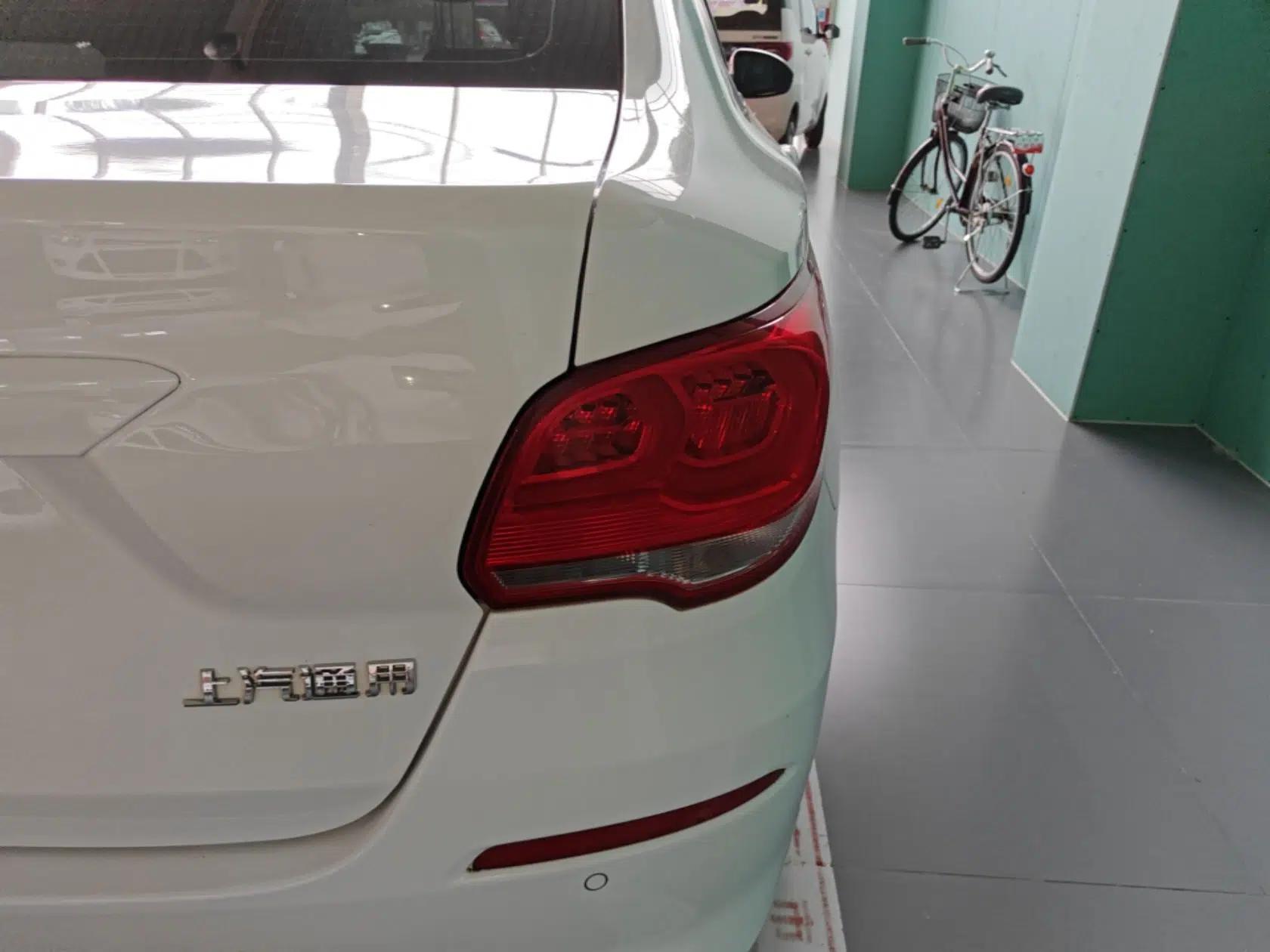 Chevrolet Cavalier 2019 320 Automatic Xinyue Edition — миниатюра 7