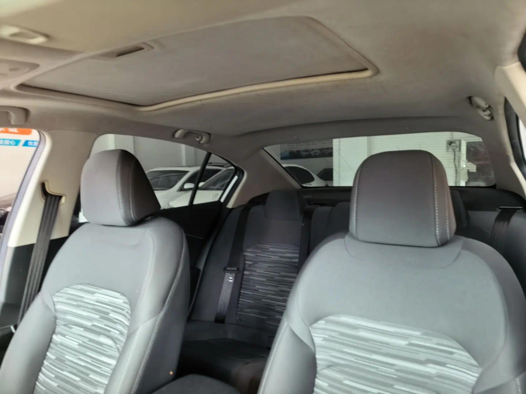 Chevrolet Cavalier 2019 320 Automatic Enjoyment with Sunroof — миниатюра 21