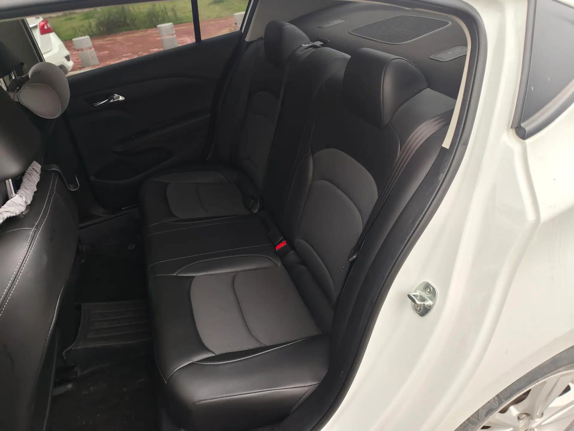 Chevrolet Cavalier 2019 320 Automatic Xinyue Edition — миниатюра 18