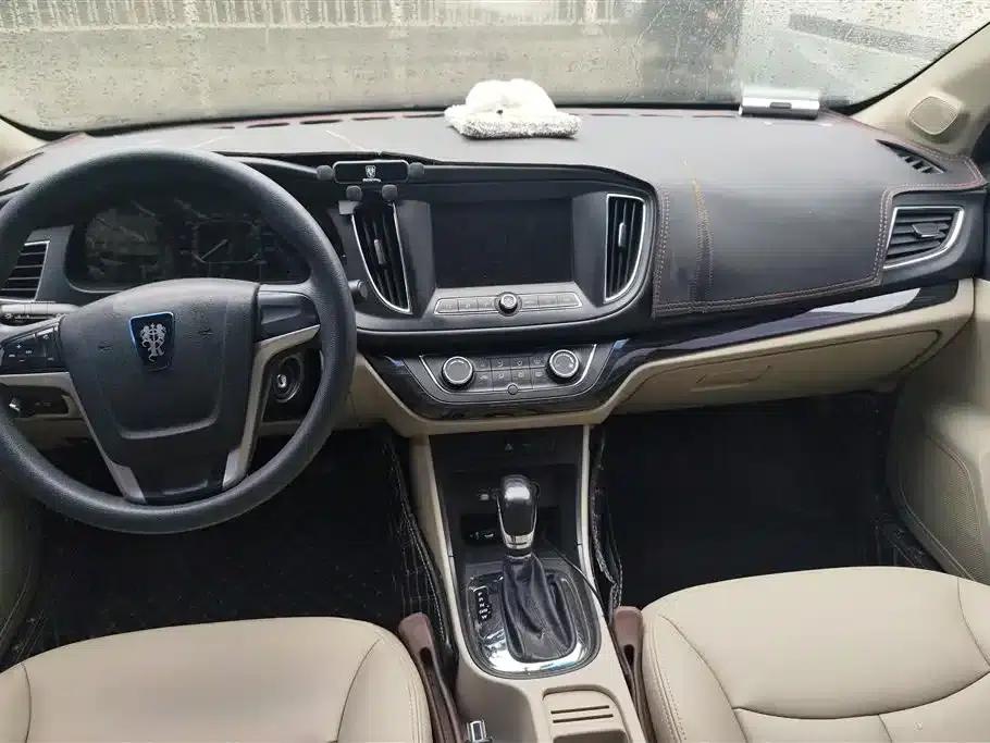 Roewe 360 2015 1.5L Automatic Deluxe Edition — миниатюра 13