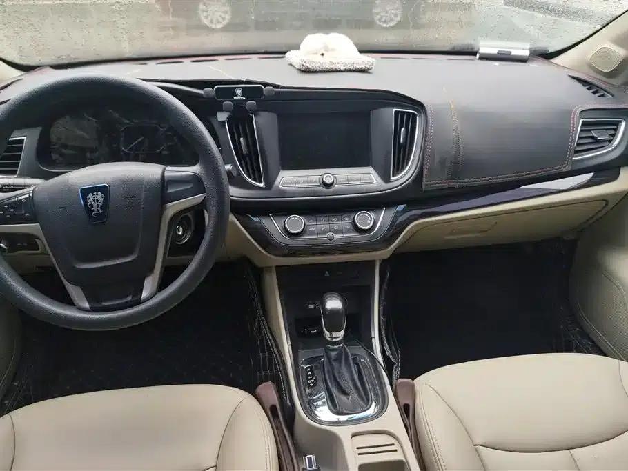 Roewe 360 2015 1.5L Automatic Deluxe Edition — миниатюра 16