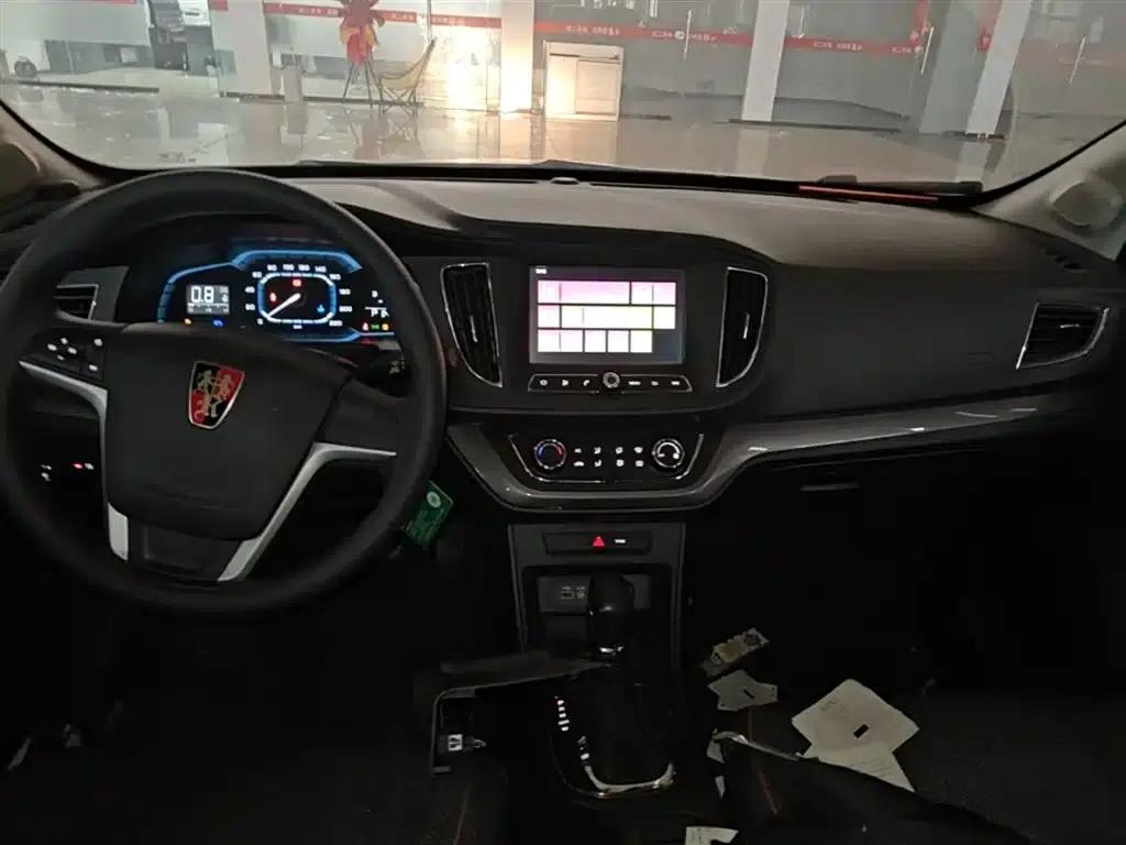 Roewe 360 2015 1.5L Automatic Deluxe Edition — миниатюра 13