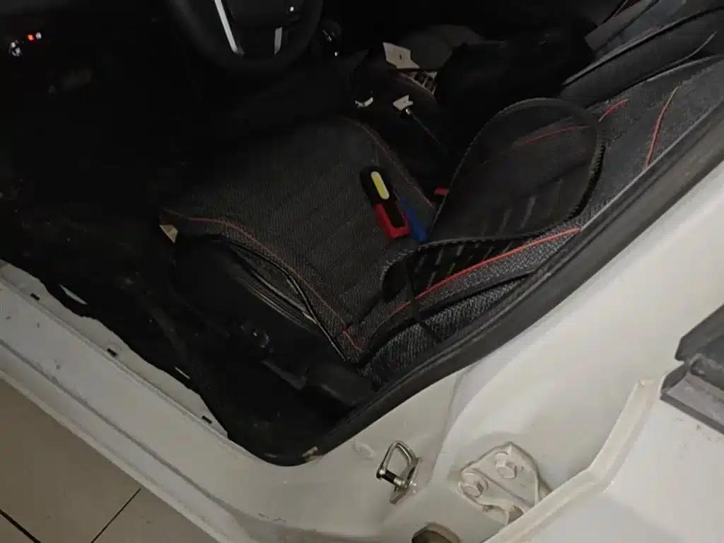 Roewe 360 2015 1.5L Automatic Deluxe Edition — миниатюра 15