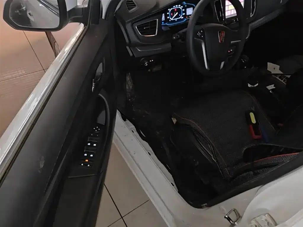 Roewe 360 2015 1.5L Automatic Deluxe Edition — миниатюра 16
