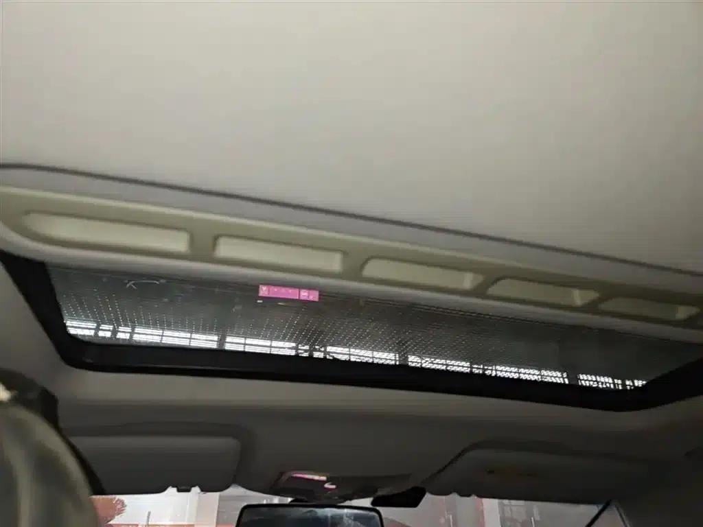 Roewe 360 2015 1.5L Automatic Deluxe Edition — миниатюра 18