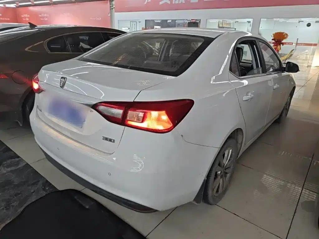 Roewe 360 2015 1.5L Automatic Deluxe Edition — миниатюра 7