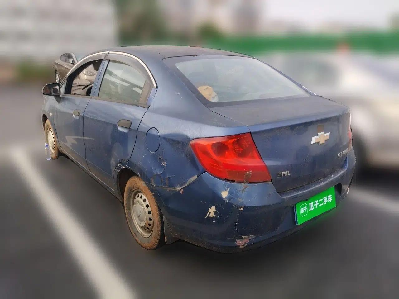 Chevrolet Sail 2010 Sedan 1.2L Manual Warm Edition — миниатюра 4