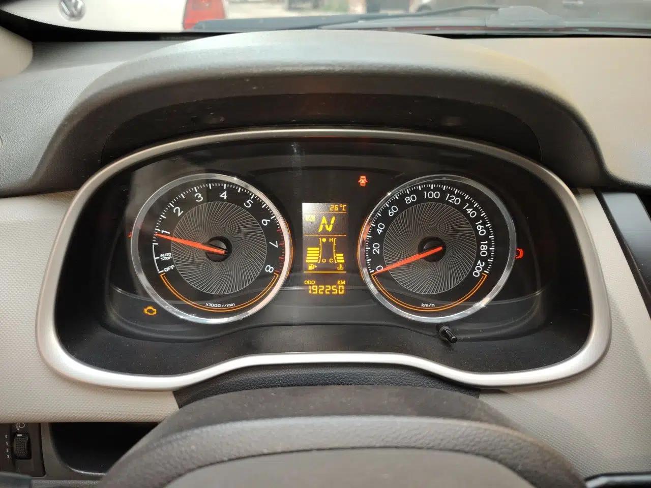 Chevrolet Sail 2015 Sail 3 1.3L AMT Ideal Edition — миниатюра 12