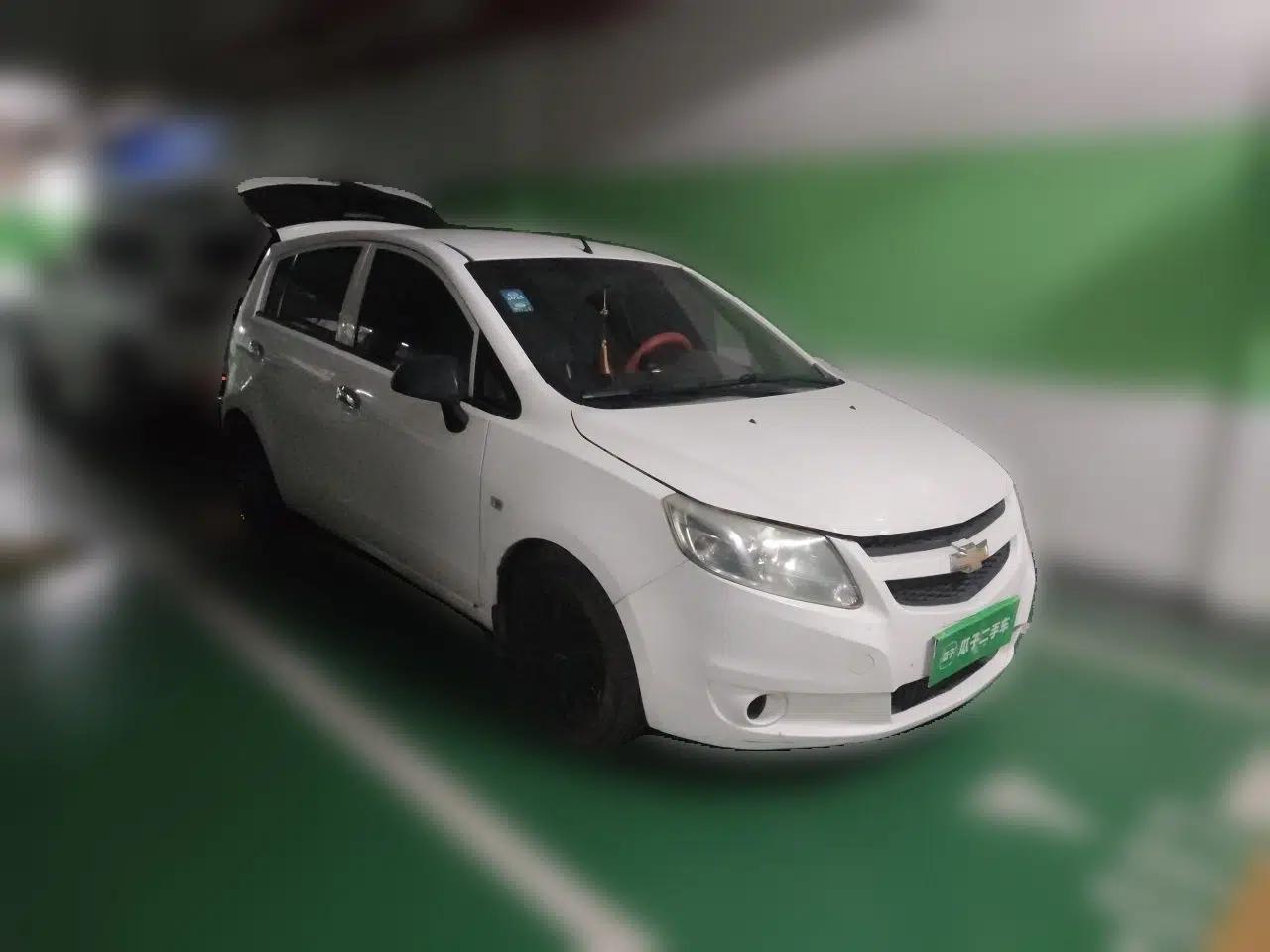 Chevrolet Sail 2013 Hatchback 1.2L AMT Ideal Edition — миниатюра 3