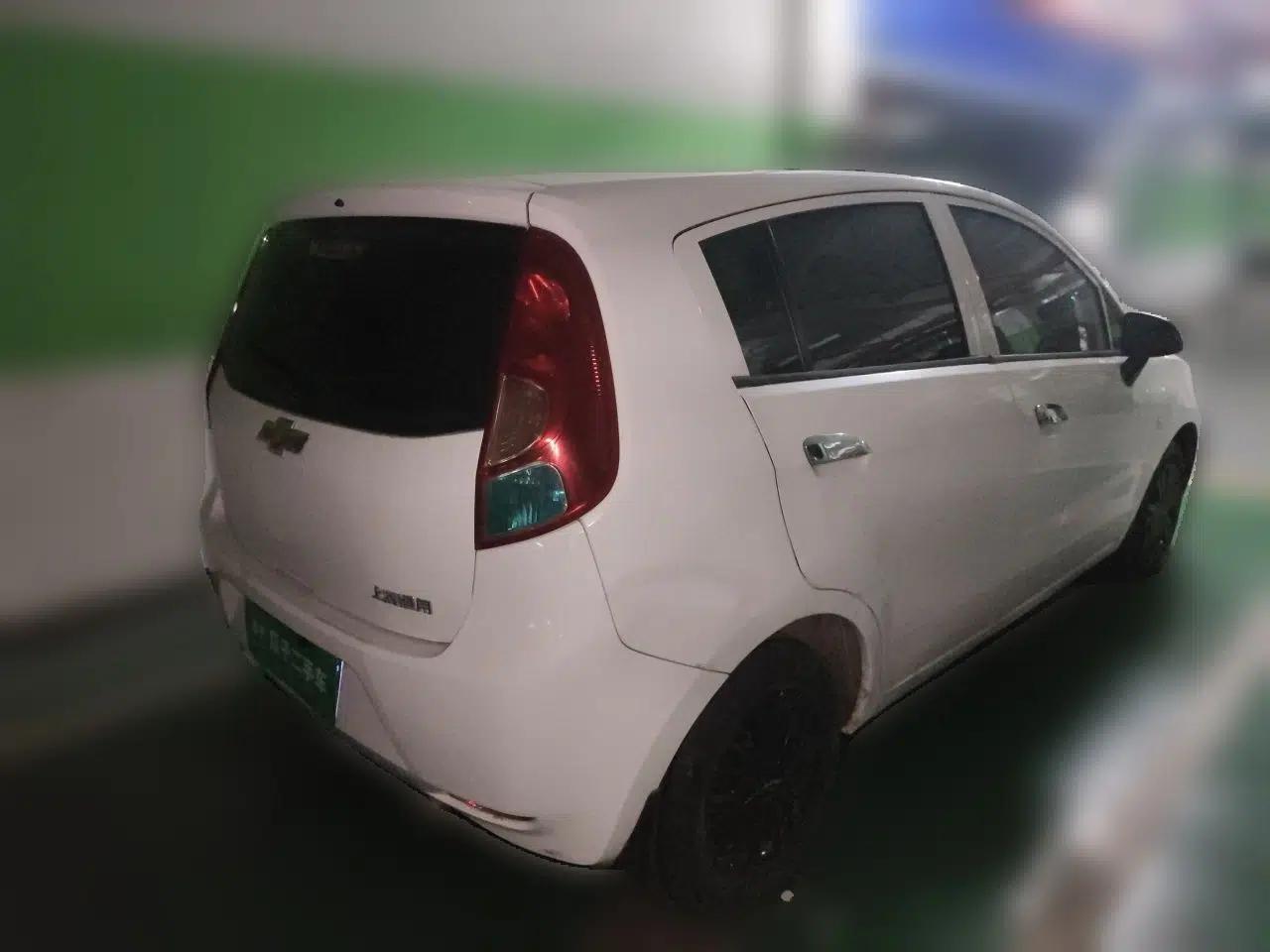 Chevrolet Sail 2013 Hatchback 1.2L AMT Ideal Edition — миниатюра 6