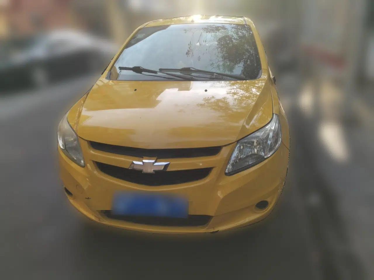 Chevrolet Sail 2013 Hatchback 1.2L Manual Warm Edition — миниатюра 2