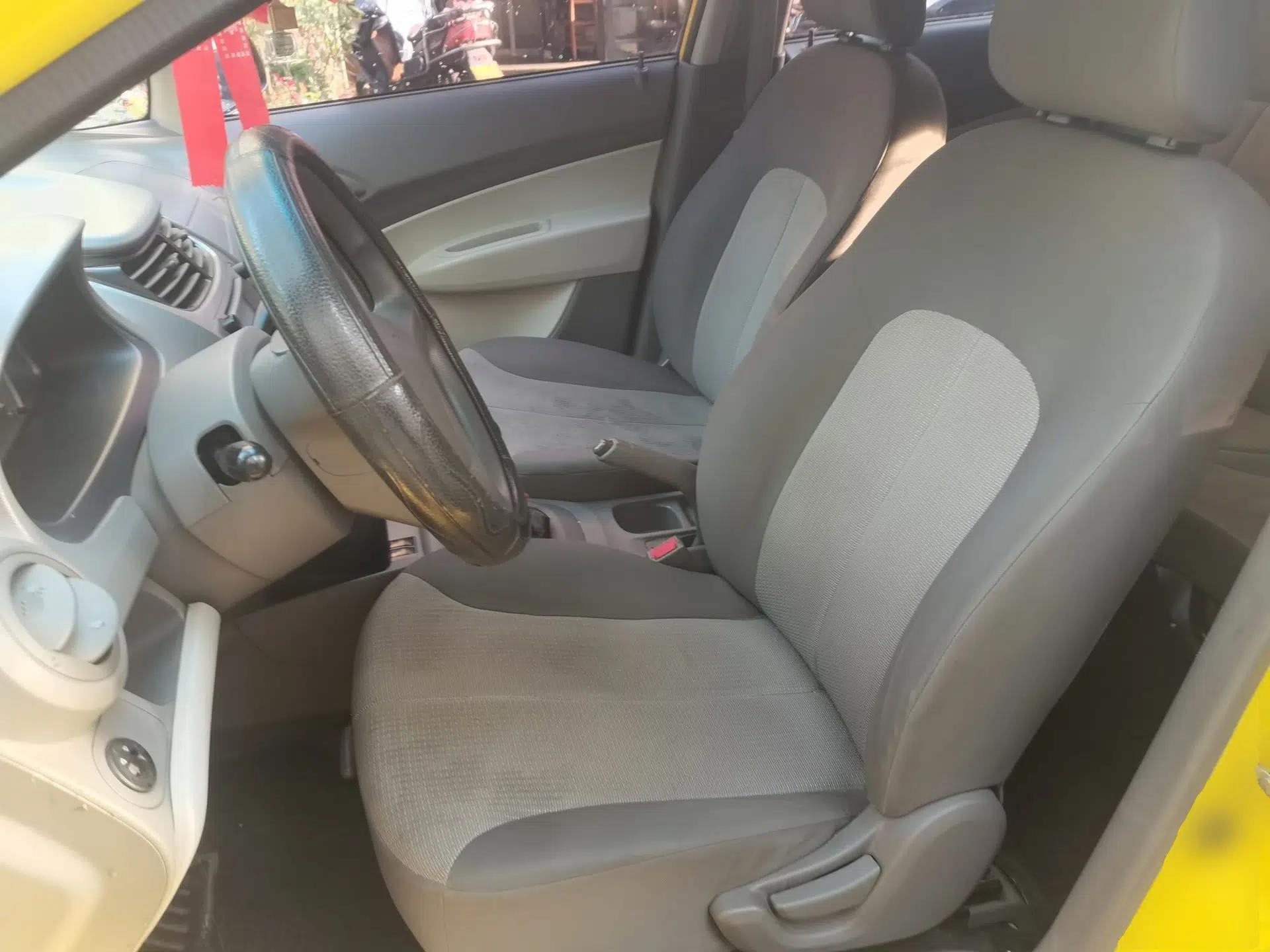 Chevrolet Sail 2013 Hatchback 1.2L Manual Warm Edition — миниатюра 16