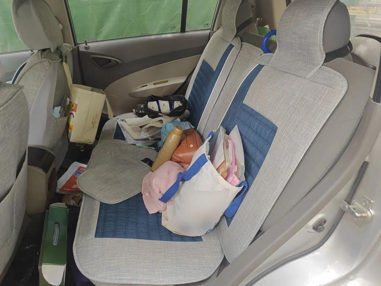 Chevrolet Sail 2010 Hatchback 1.2L Manual Warm Edition — миниатюра 18
