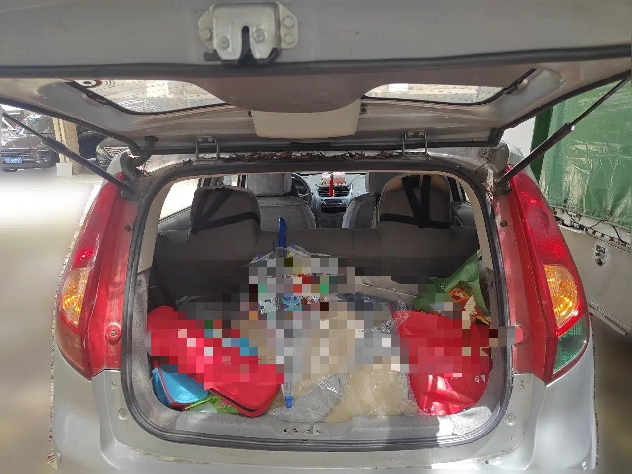 Chevrolet Sail 2010 Hatchback 1.2L Manual Warm Edition — миниатюра 20