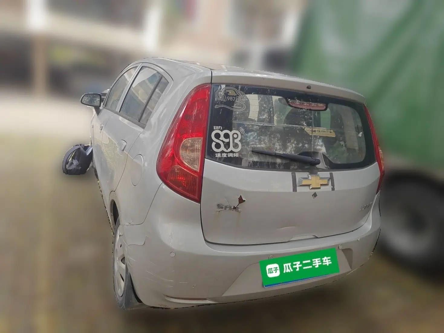 Chevrolet Sail 2010 Hatchback 1.2L Manual Warm Edition — миниатюра 4