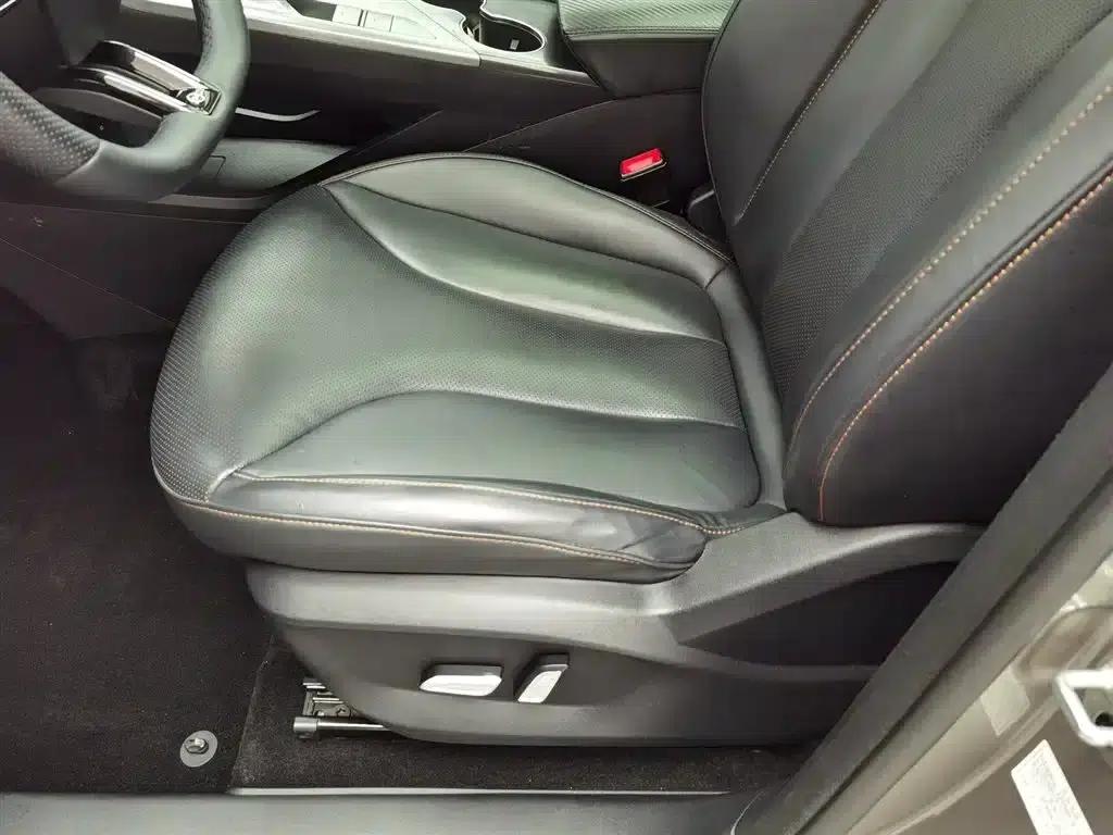 Roewe RX5 New Energy 2023 eRX5 Super Hybrid Premium Edition — миниатюра 20