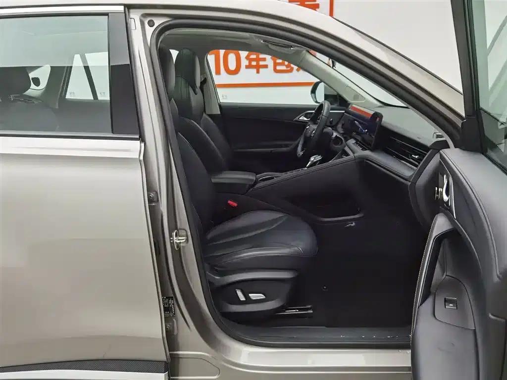 Roewe RX5 New Energy 2023 eRX5 Super Hybrid Premium Edition — миниатюра 23