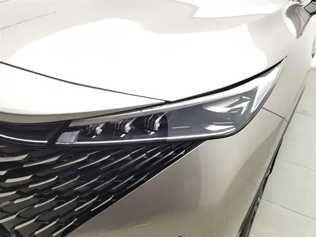 Roewe RX5 New Energy 2023 eRX5 Super Hybrid Premium Edition — миниатюра 7