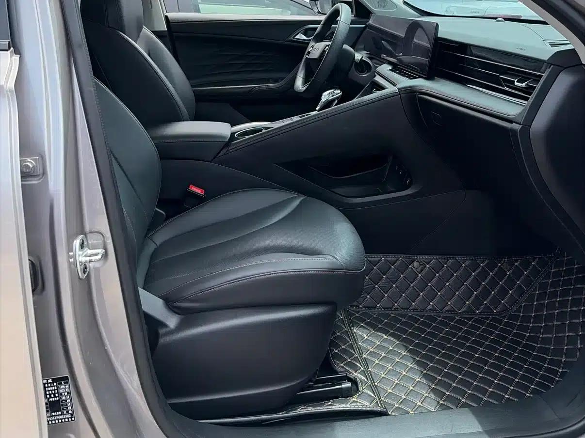 Roewe RX5 New Energy 2023 eRX5 Super Hybrid Comfort Edition — миниатюра 2