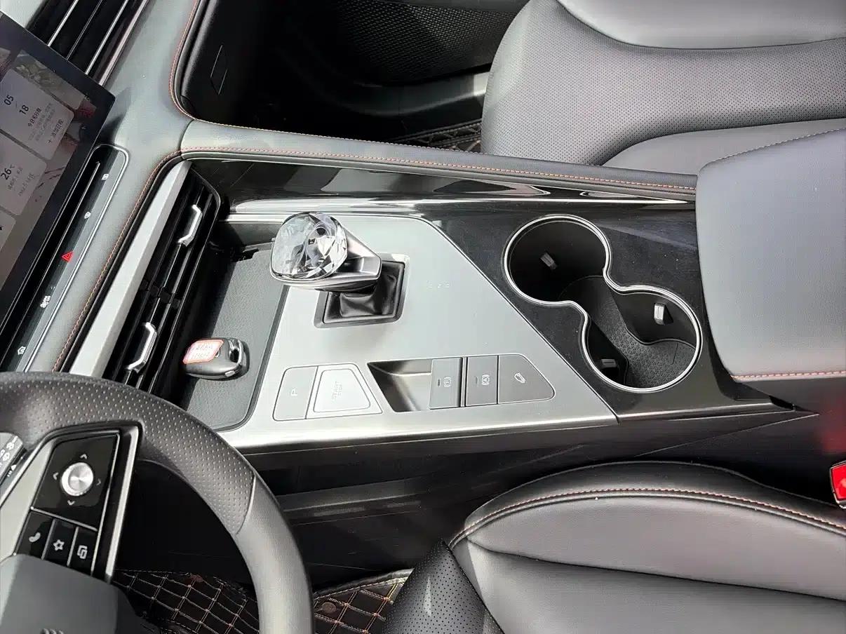 Roewe RX5 New Energy 2023 eRX5 Super Hybrid Comfort Edition — миниатюра 14