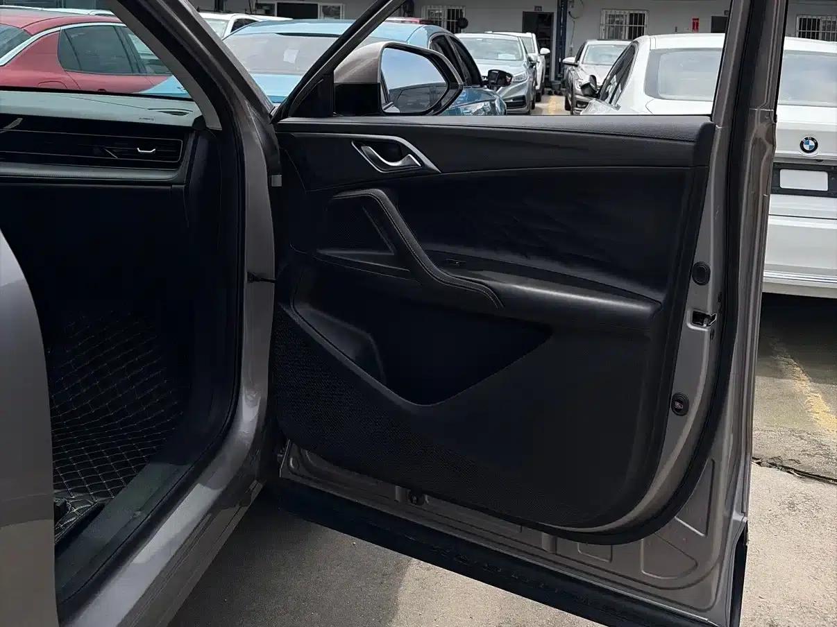 Roewe RX5 New Energy 2023 eRX5 Super Hybrid Comfort Edition — миниатюра 20