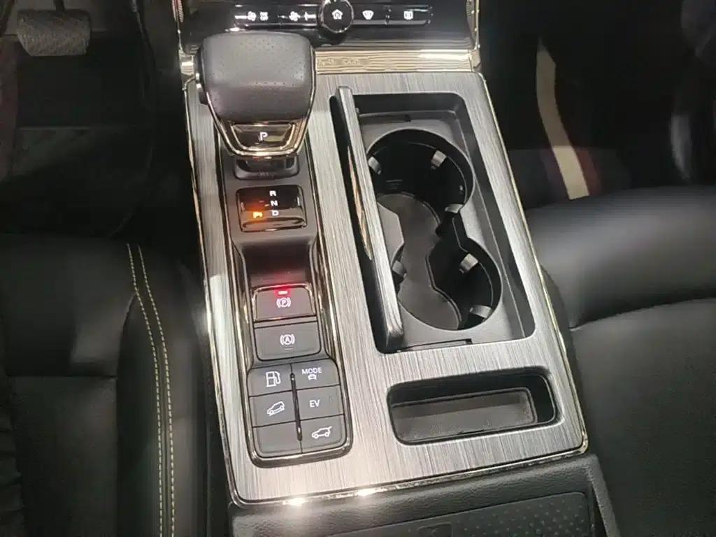 Roewe RX5 New Energy 2021 ePLUS National Trend Ronglin Luxury Edition — миниатюра 14