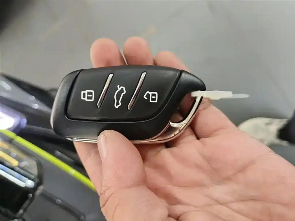 Roewe RX5 New Energy 2021 ePLUS National Trend Ronglin Luxury Edition — миниатюра 9