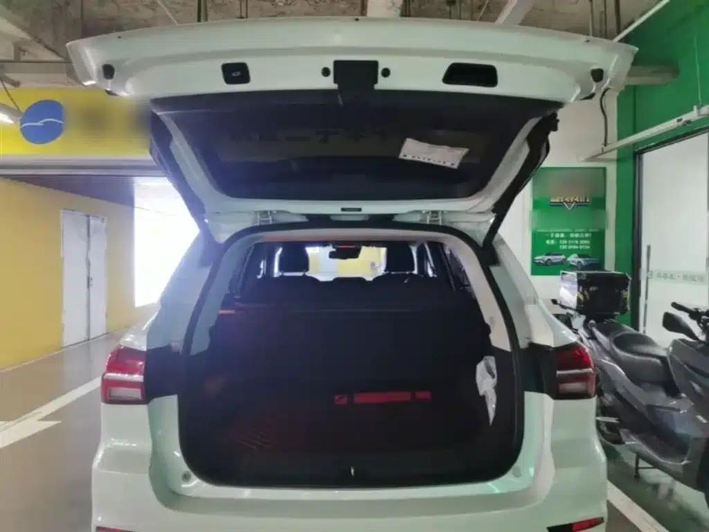 Roewe RX5 New Energy 2017 ERX5 EV400 Electric Internet Supreme Edition — миниатюра 19