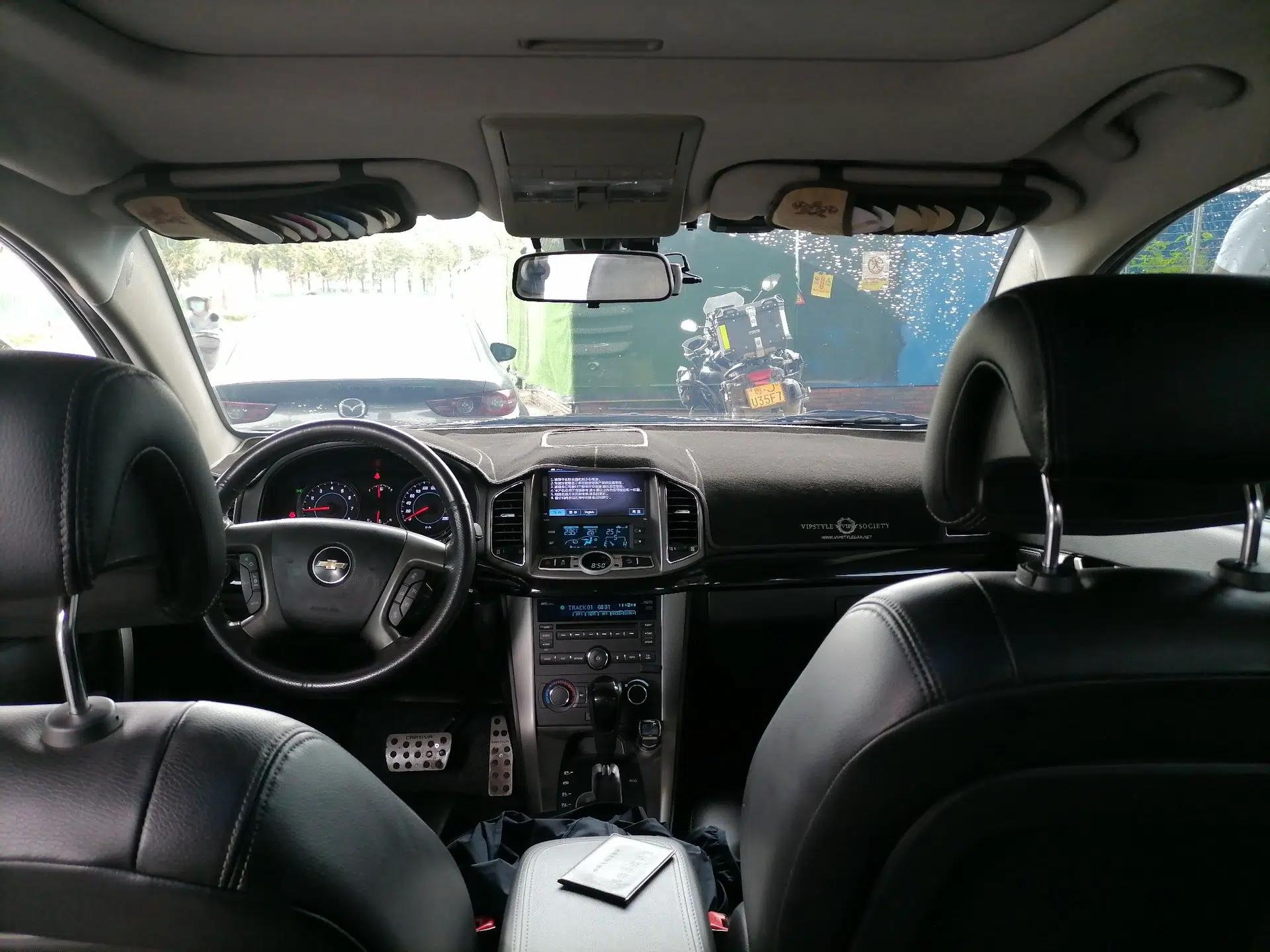 Chevrolet Captiva 2012 2.4L 4x4 Flagship Edition 7 Seats — миниатюра 19