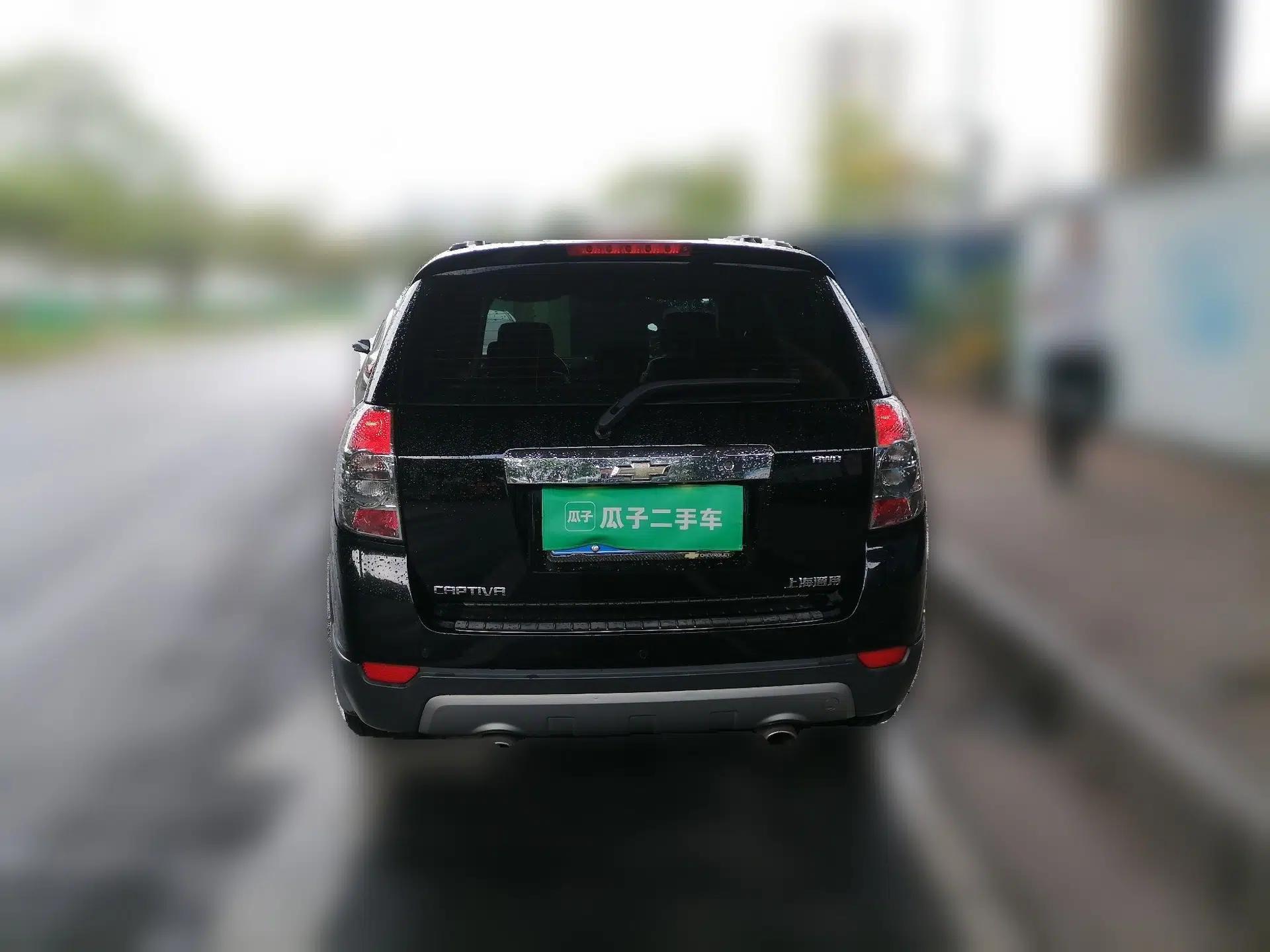 Chevrolet Captiva 2012 2.4L 4x4 Flagship Edition 7 Seats — миниатюра 5