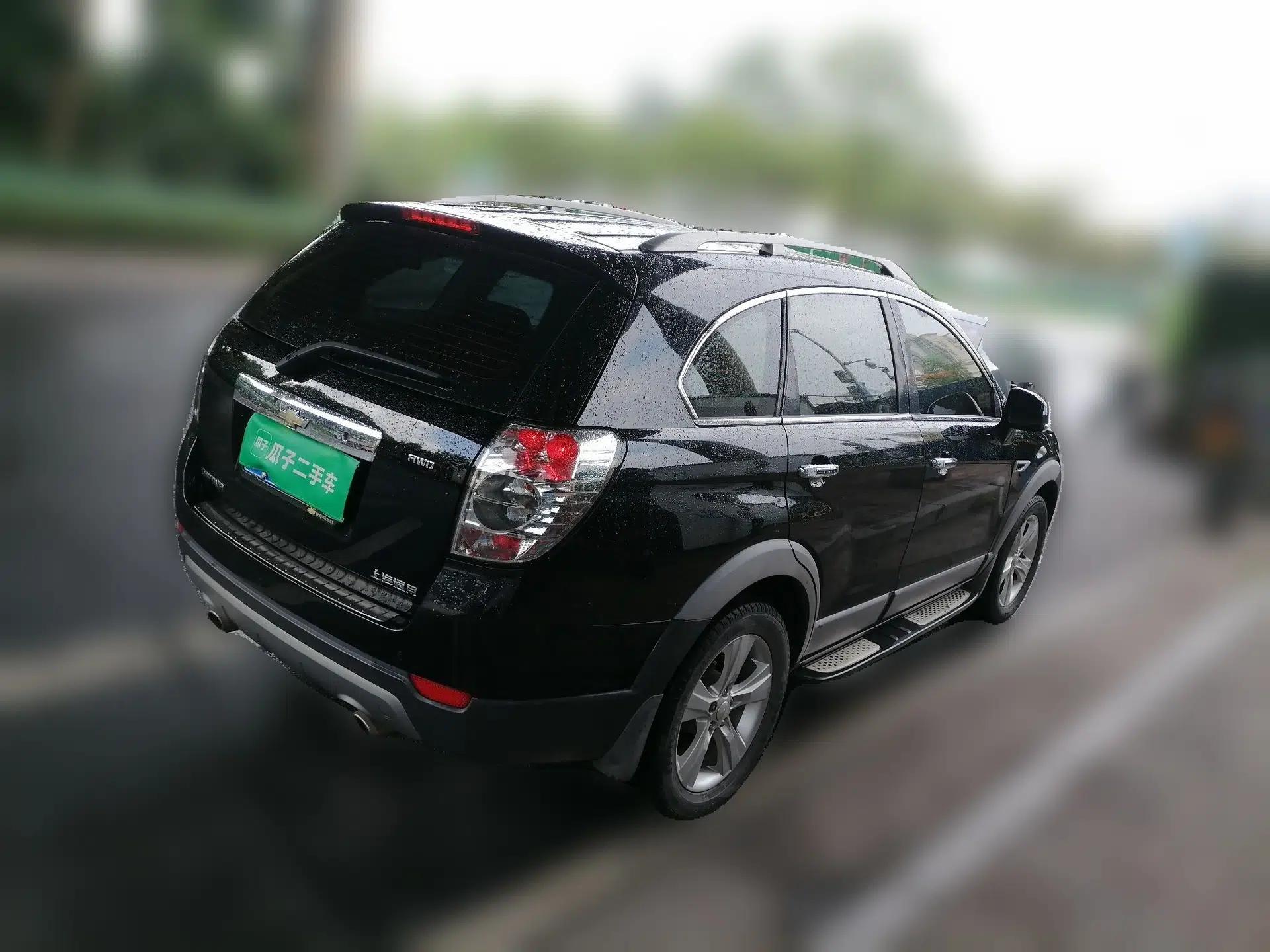 Chevrolet Captiva 2012 2.4L 4x4 Flagship Edition 7 Seats — миниатюра 6