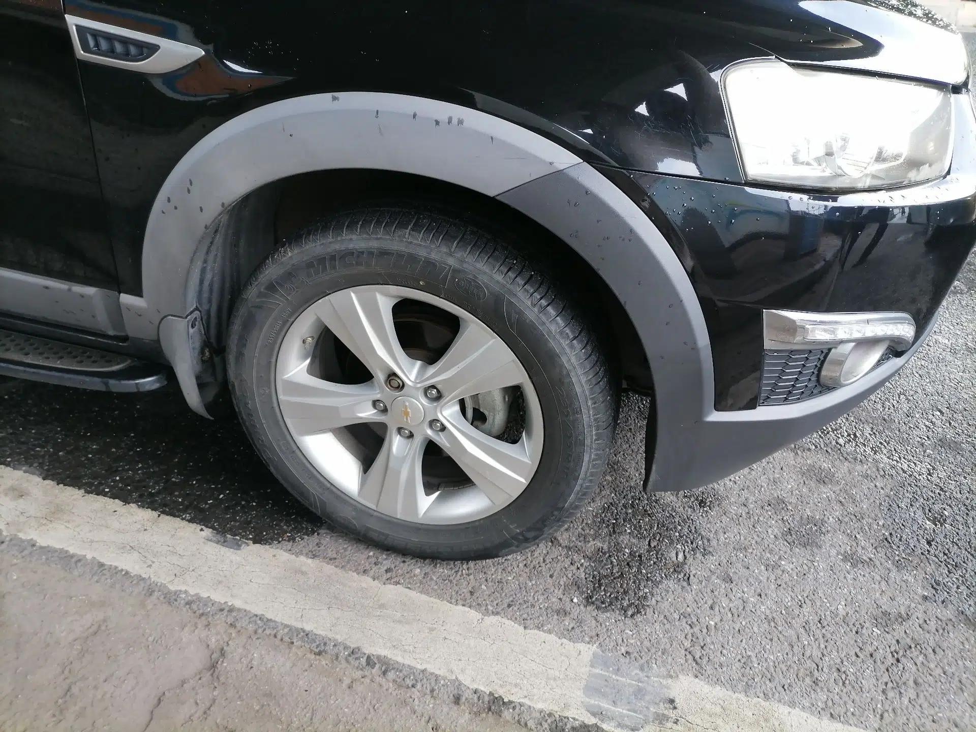 Chevrolet Captiva 2012 2.4L 4x4 Flagship Edition 7 Seats — миниатюра 8