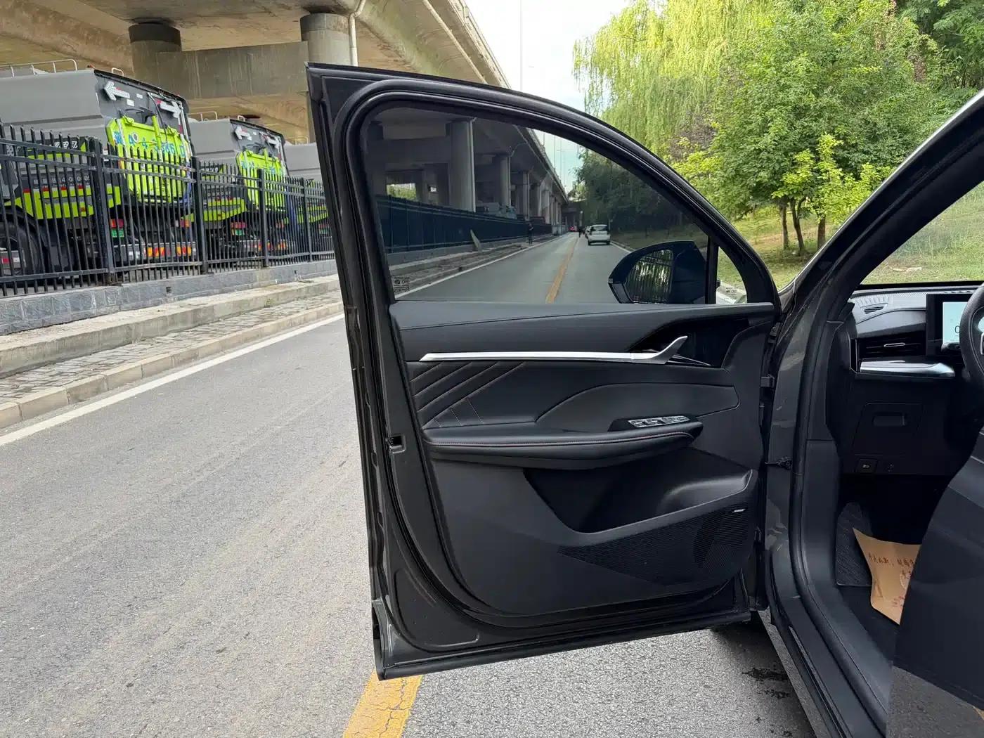 Roewe RX5 MAX 2022 2.0T Automatic Elite Edition — миниатюра 11
