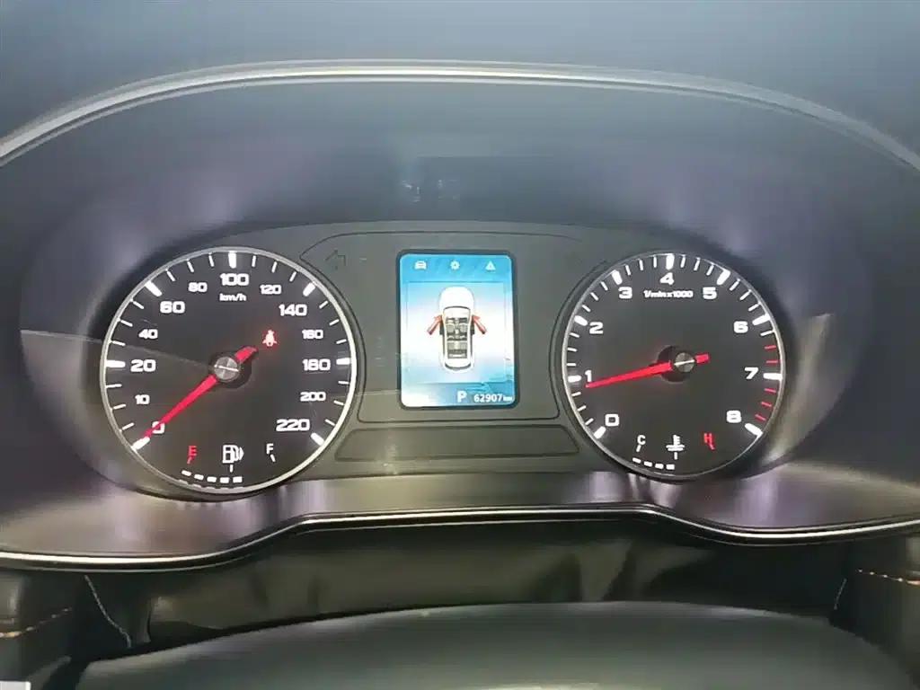 Roewe RX3 2021 PRO 1.6L CVT Elite — миниатюра 12